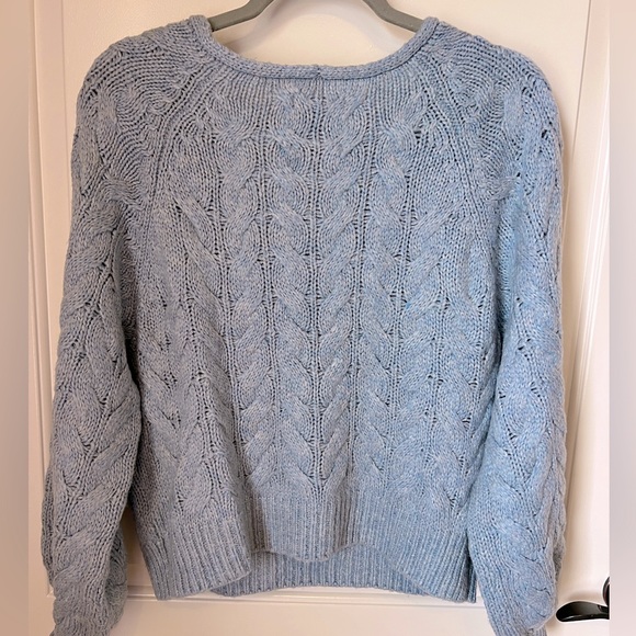 *SOLD* Abercrombie & Fitch Dusty Blue Cropped Cable Knit Sweater - Size M - Picture 4 of 4